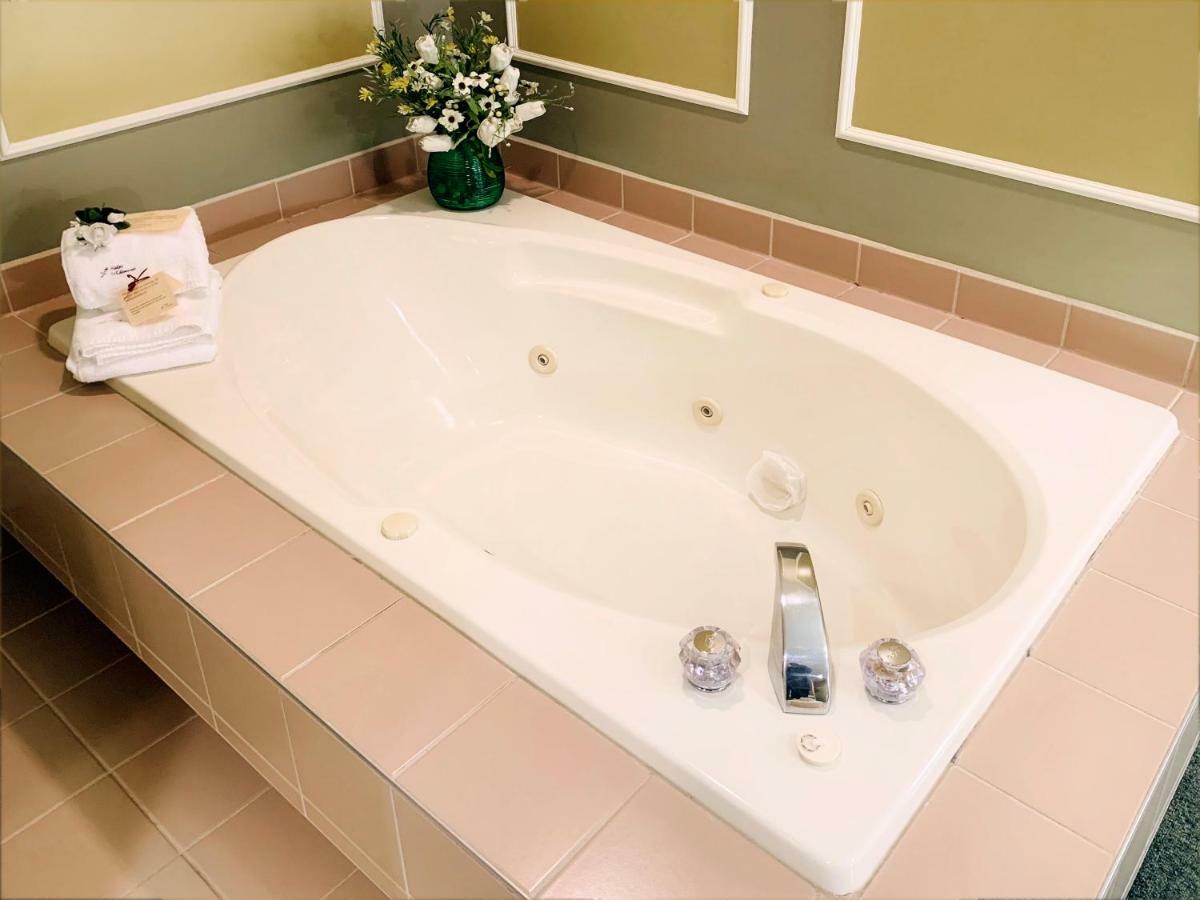 Motel La Cheminee Сен-Жером Экстерьер фото