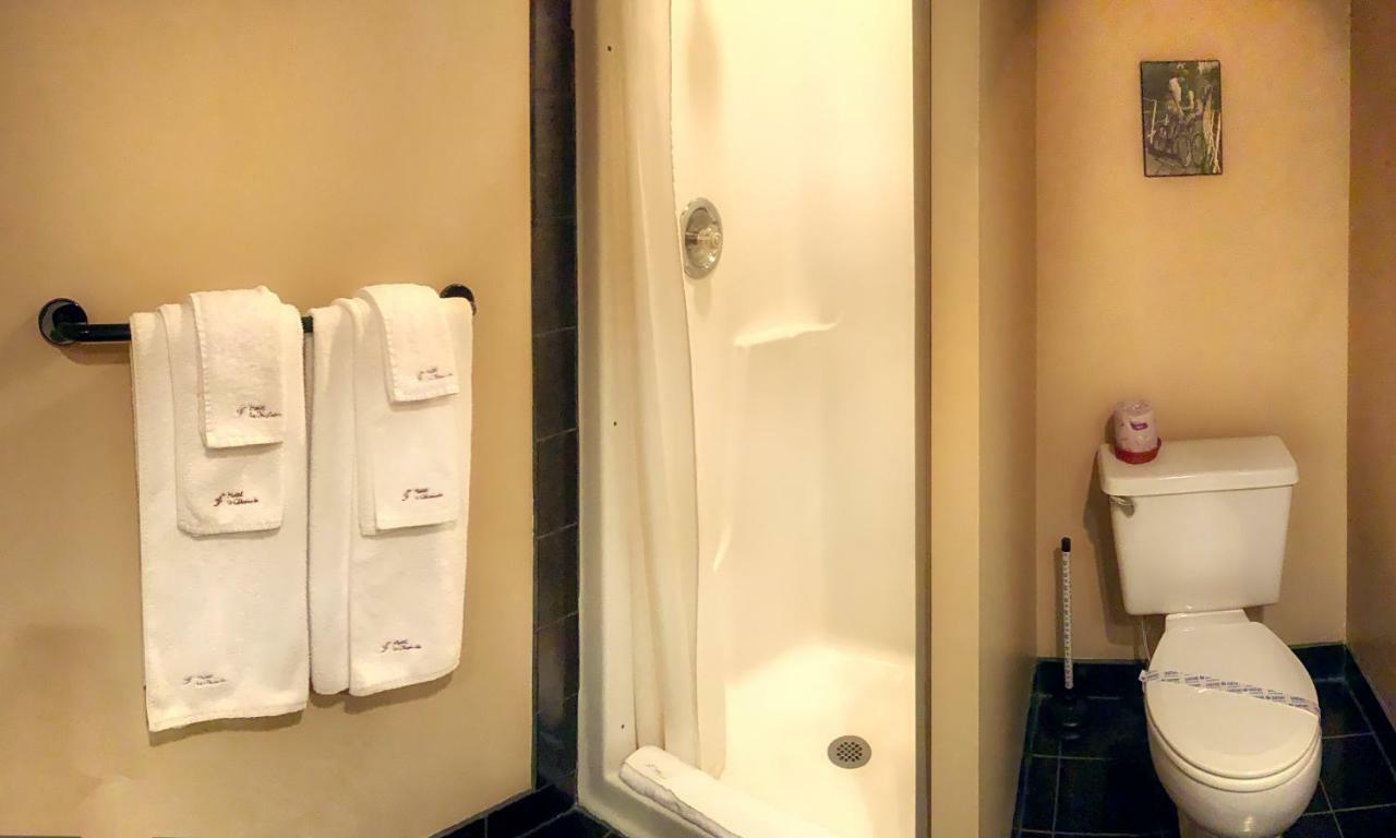 Motel La Cheminee Сен-Жером Экстерьер фото